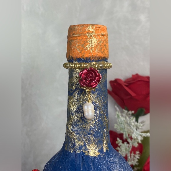 Hand Painted-Decoupaged Sugar Skull-Dia De Los Muertos-Day of the Dead Bottle - Picture 5 of 12